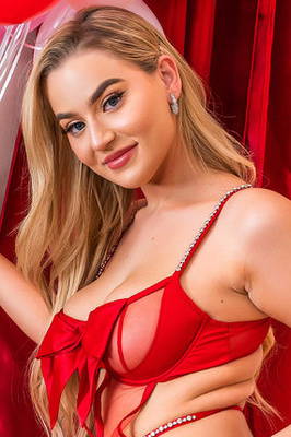 Blake Blossom - VR Porn Model