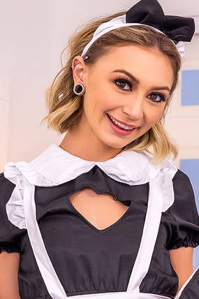 Chloe Temple - VR Porn Model