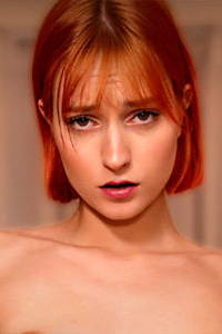 Dolly Dyson - VR Porn Model