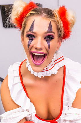 Kenna James - VR Porn Model