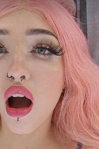 Kitty Marie - VR Porn Model