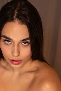 Milan Cheek - VR Porn Model