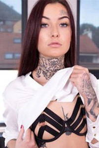 Tabitha Poison - VR Porn Model
