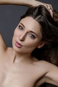 Talia Mint - VR Porn Model