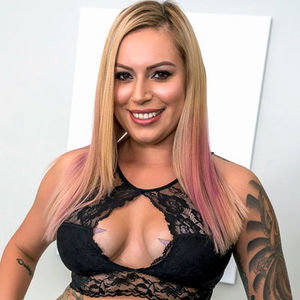 Tori Avano - VR Porn Model