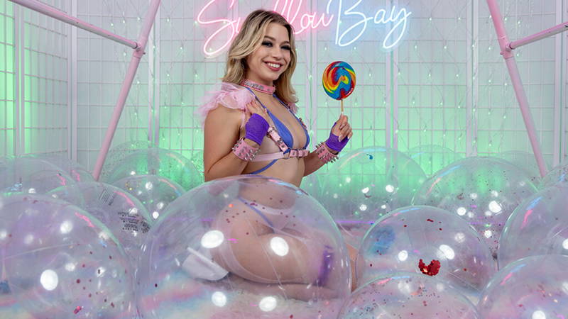 Summer's Fruity Lollipop - VR porn video by Swallowbay
